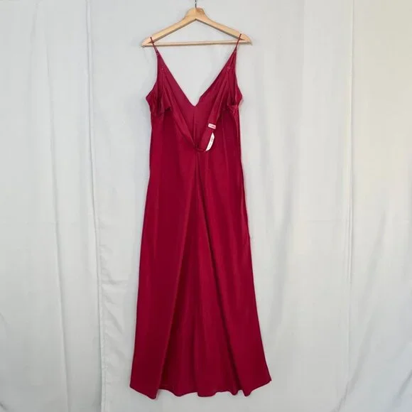 90s Vintage Victorias Secret Red 100% Silk V Neck & Back Slip Maxi Dress Size XL 90s Vintage Victorias Secret Red 100% Silk V Neck & Back Slip Maxi Dress Size XL